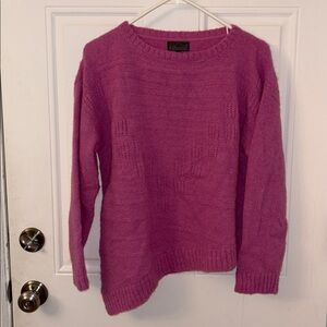Classic Alpaca-89% alpaca asymmetrical pink sweater with side slit sz small